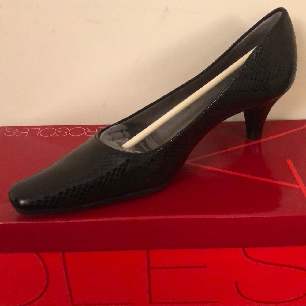 Aerosoles kitten heel